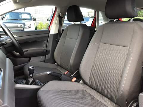 Volkswagen Polo TSI SE - U1739