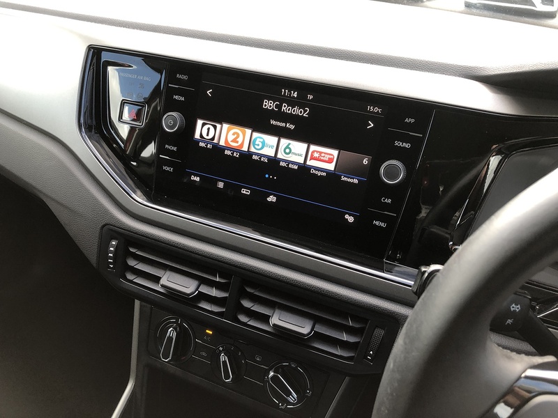 Volkswagen Polo TSI SE - U1739