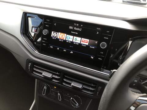 Volkswagen Polo TSI SE - U1739