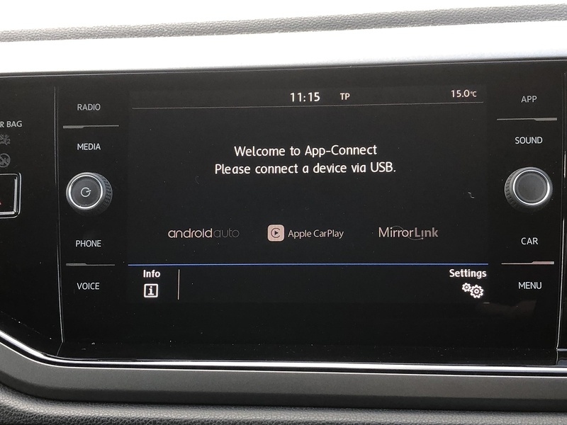 Volkswagen Polo TSI SE - U1739