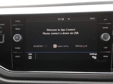 Volkswagen Polo TSI SE - U1739