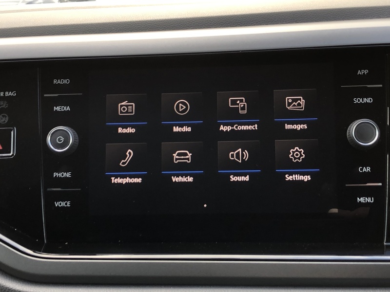 Volkswagen Polo TSI SE - U1739