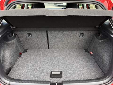 Volkswagen Polo TSI SE - U1739