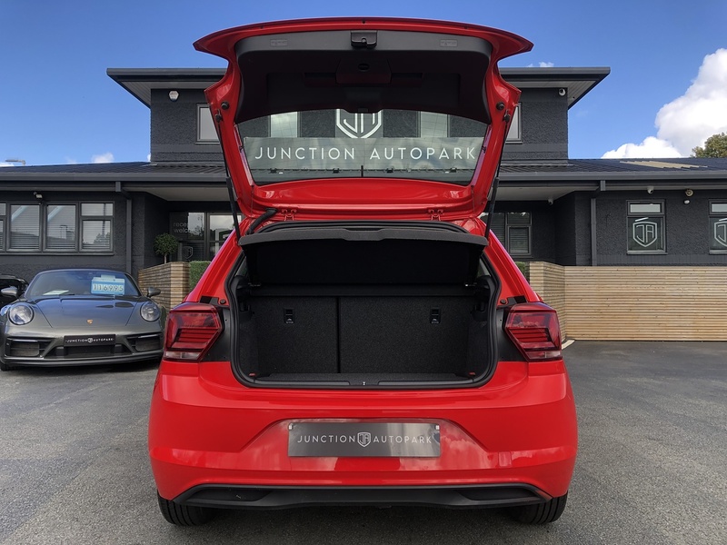 Volkswagen Polo TSI SE - U1739