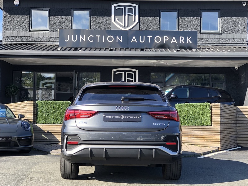 Audi Q3 TFSI CoD S line - U1754