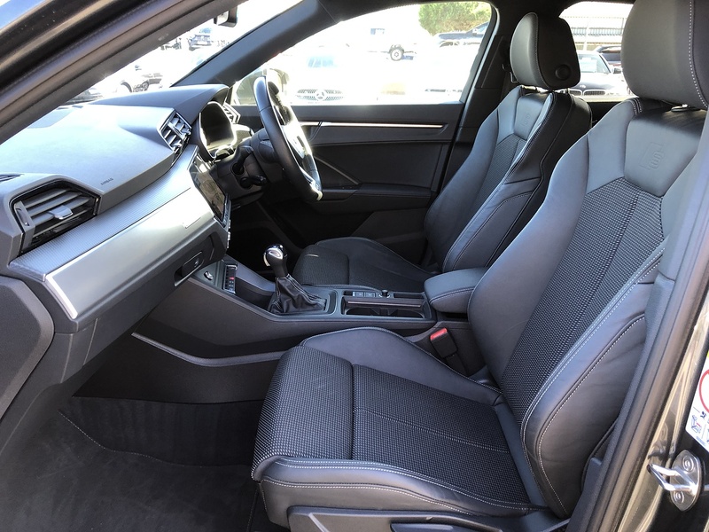 Audi Q3 TFSI CoD S line - U1754