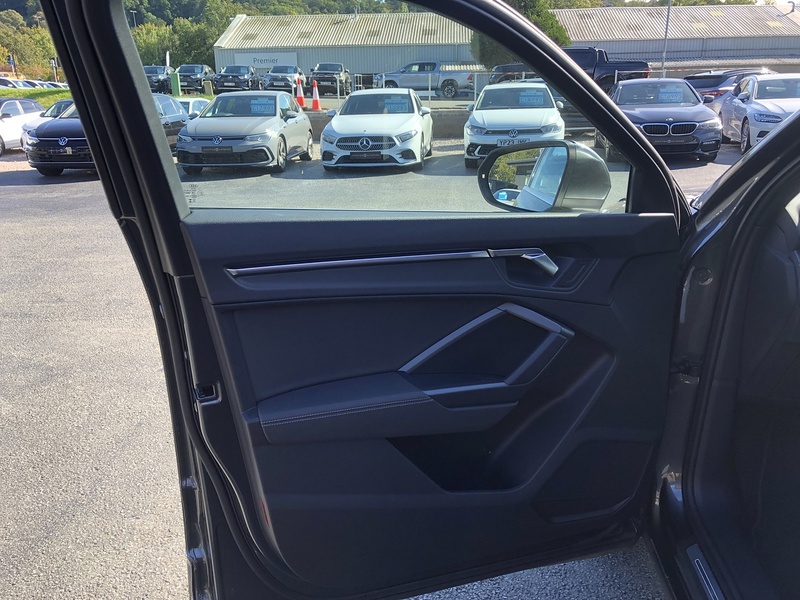 Audi Q3 TFSI CoD S line - U1754