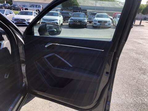 Audi Q3 TFSI CoD S line - U1754