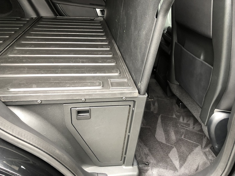 Land Rover Discovery SD V6 SE - U1755