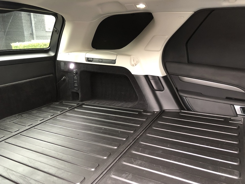 Land Rover Discovery SD V6 SE - U1755