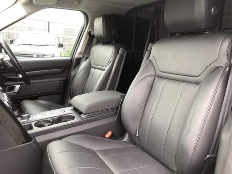 Land Rover Discovery SD V6 SE - U1755