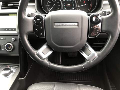 Land Rover Discovery SD V6 SE - U1755