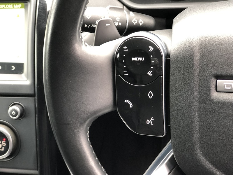 Land Rover Discovery SD V6 SE - U1755