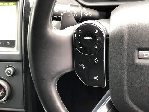 Land Rover Discovery SD V6 SE - U1755