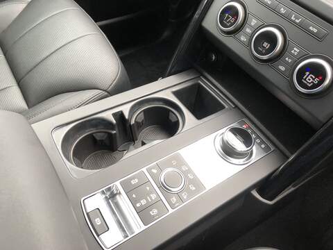 Land Rover Discovery SD V6 SE - U1755