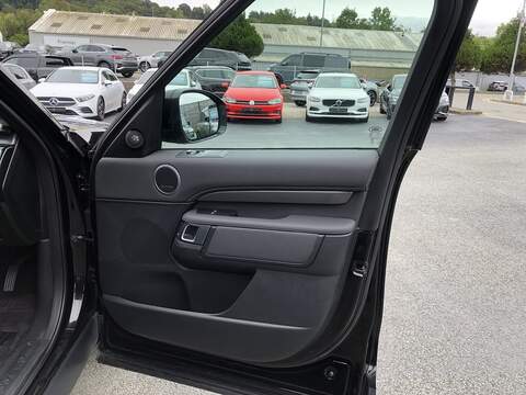 Land Rover Discovery SD V6 SE - U1755