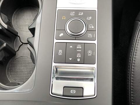 Land Rover Discovery SD V6 SE - U1755