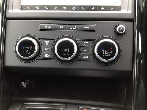 Land Rover Discovery SD V6 SE - U1755