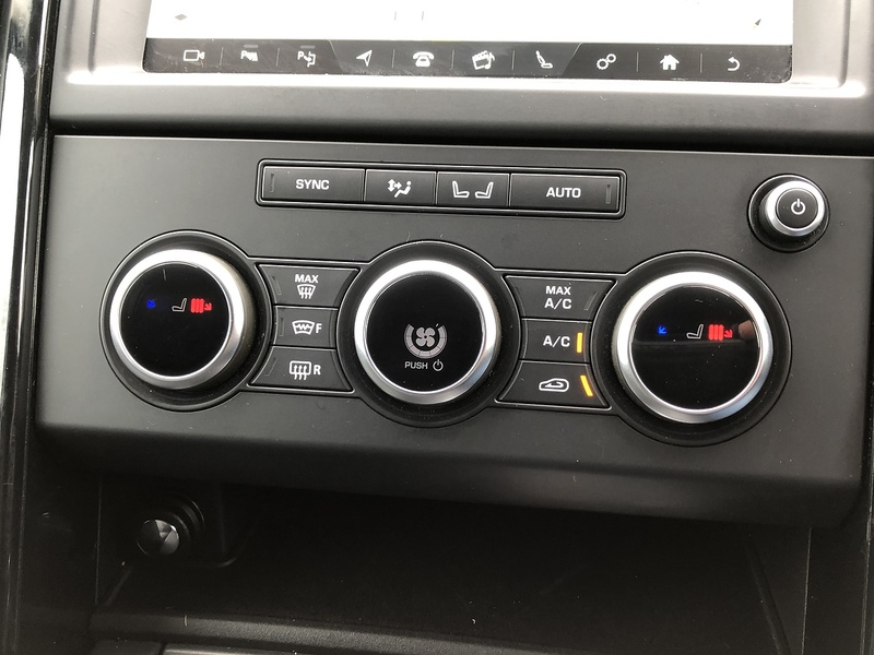 Land Rover Discovery SD V6 SE - U1755