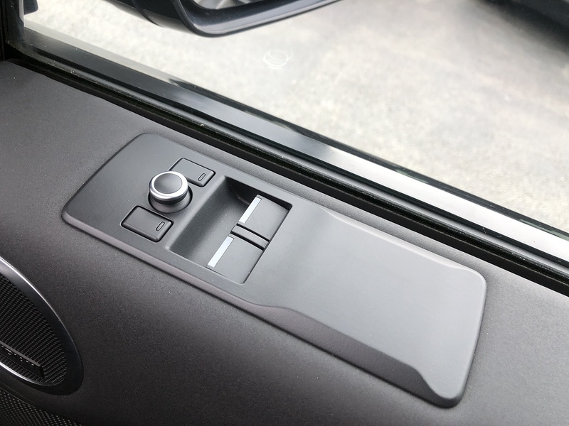 Land Rover Discovery SD V6 SE - U1755