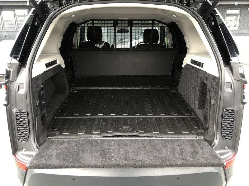 Land Rover Discovery SD V6 SE - U1755