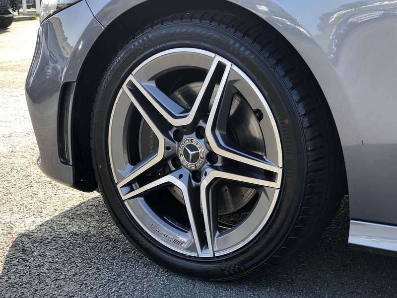 Mercedes-Benz A Class A220 AMG Line - U1762