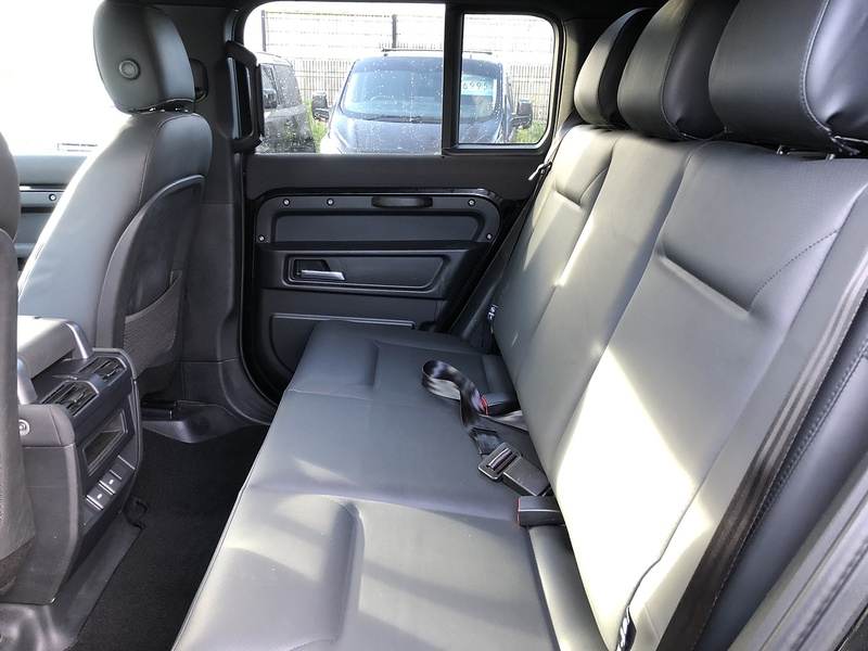 Land Rover Defender 110 D250 MHEV - U1766