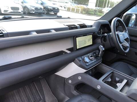 Land Rover Defender 110 D250 MHEV - U1766