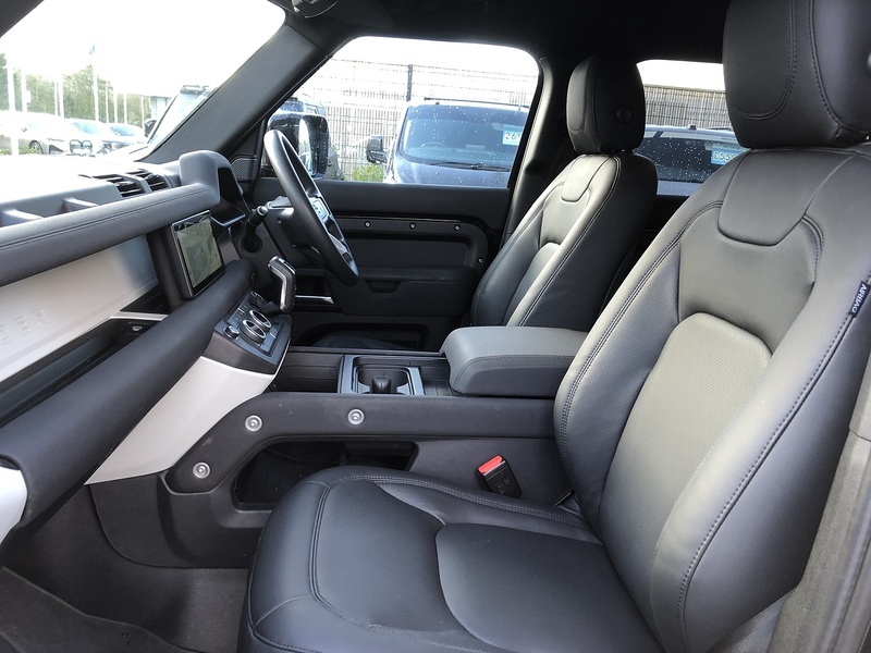 Land Rover Defender 110 D250 MHEV - U1766