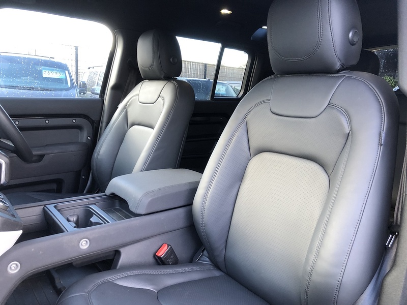 Land Rover Defender 110 D250 MHEV - U1766