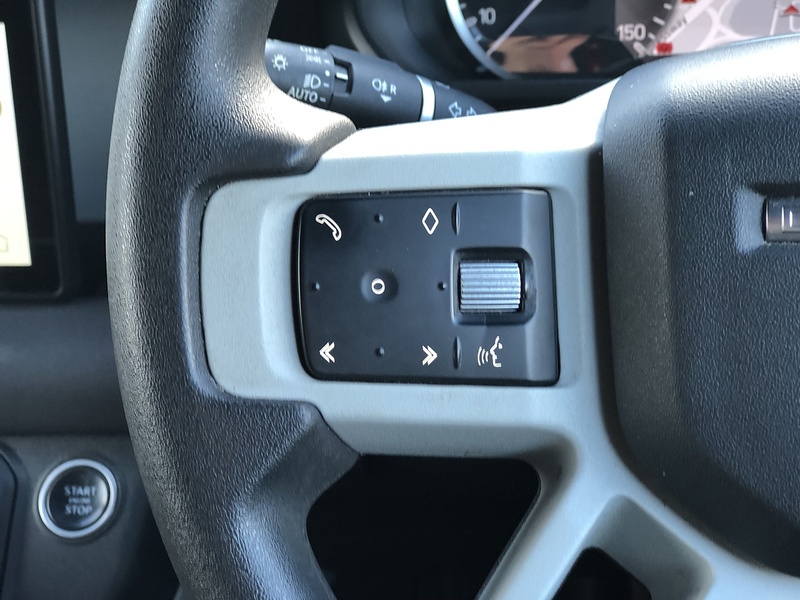 Land Rover Defender 110 D250 MHEV - U1766