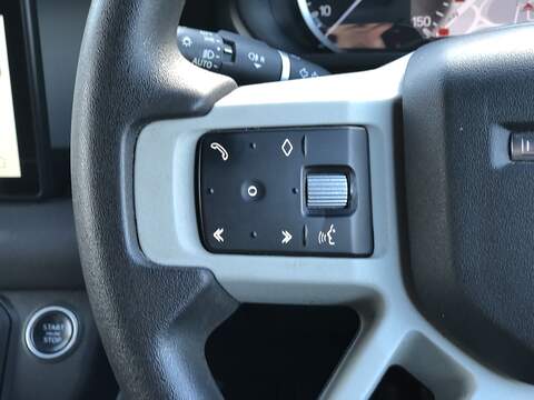 Land Rover Defender 110 D250 MHEV - U1766