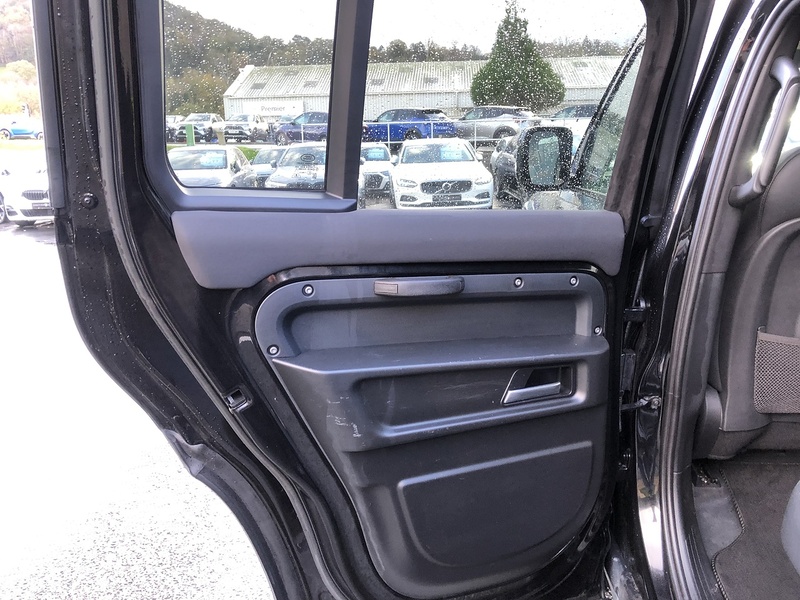 Land Rover Defender 110 D250 MHEV - U1766