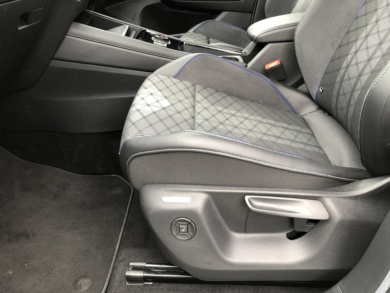 Volkswagen Tiguan TDI R-Line - U1767