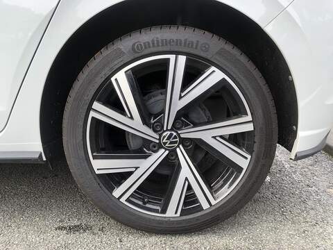 Volkswagen Polo TSI R-Line - U1770