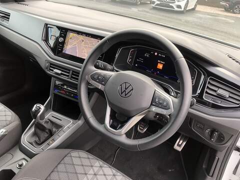 Volkswagen Polo TSI R-Line - U1770