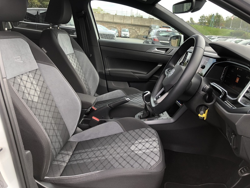 Volkswagen Polo TSI R-Line - U1770