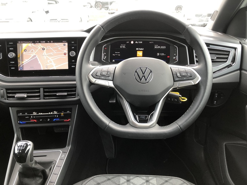 Volkswagen Polo TSI R-Line - U1770