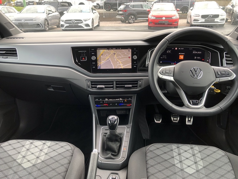 Volkswagen Polo TSI R-Line - U1770