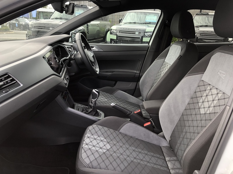 Volkswagen Polo TSI R-Line - U1770