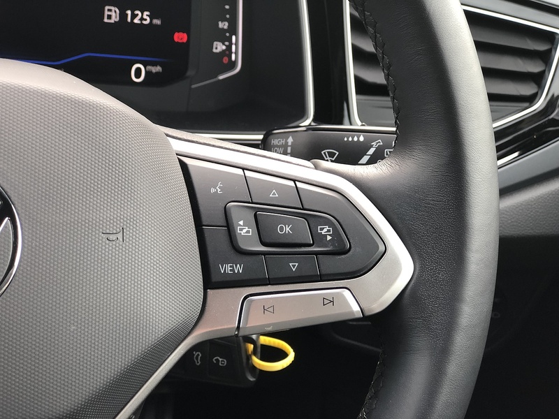 Volkswagen Polo TSI R-Line - U1770