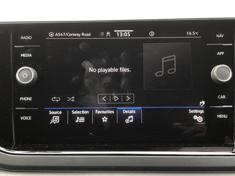 Volkswagen Polo TSI R-Line - U1770