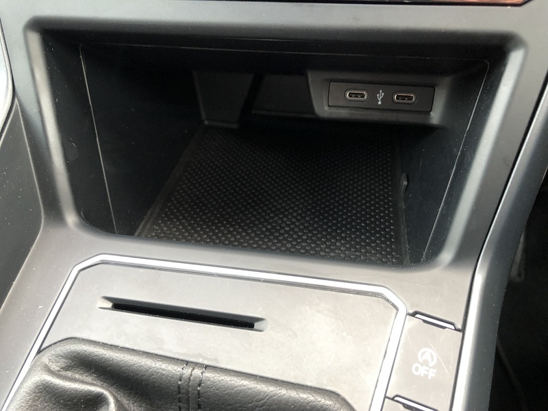 Volkswagen Polo TSI R-Line - U1770