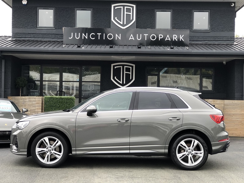 Audi Q3 TFSI S line - U1776