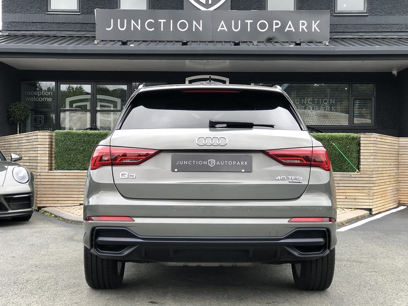 Audi Q3 TFSI S line - U1776