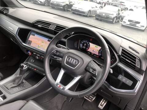 Audi Q3 TFSI S line - U1776