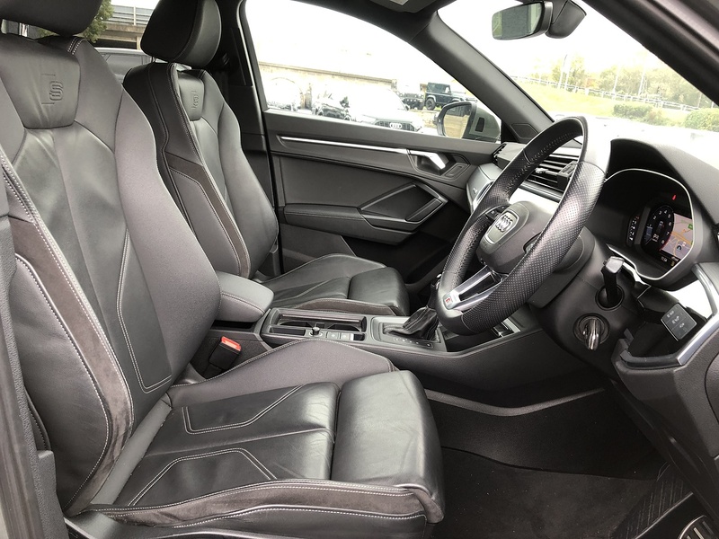 Audi Q3 TFSI S line - U1776