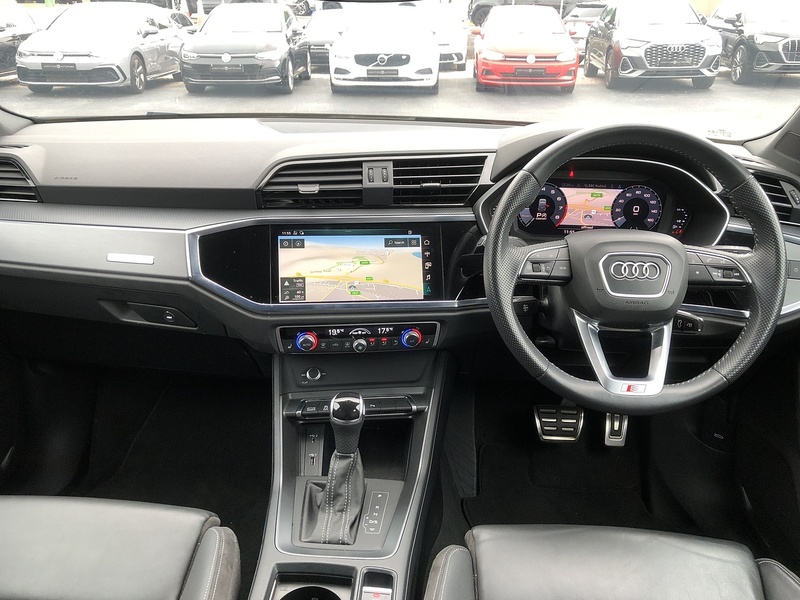 Audi Q3 TFSI S line - U1776