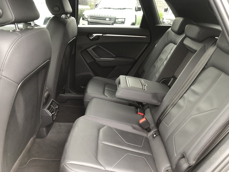 Audi Q3 TFSI S line - U1776