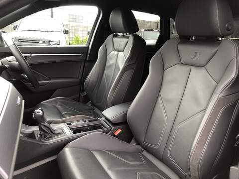 Audi Q3 TFSI S line - U1776